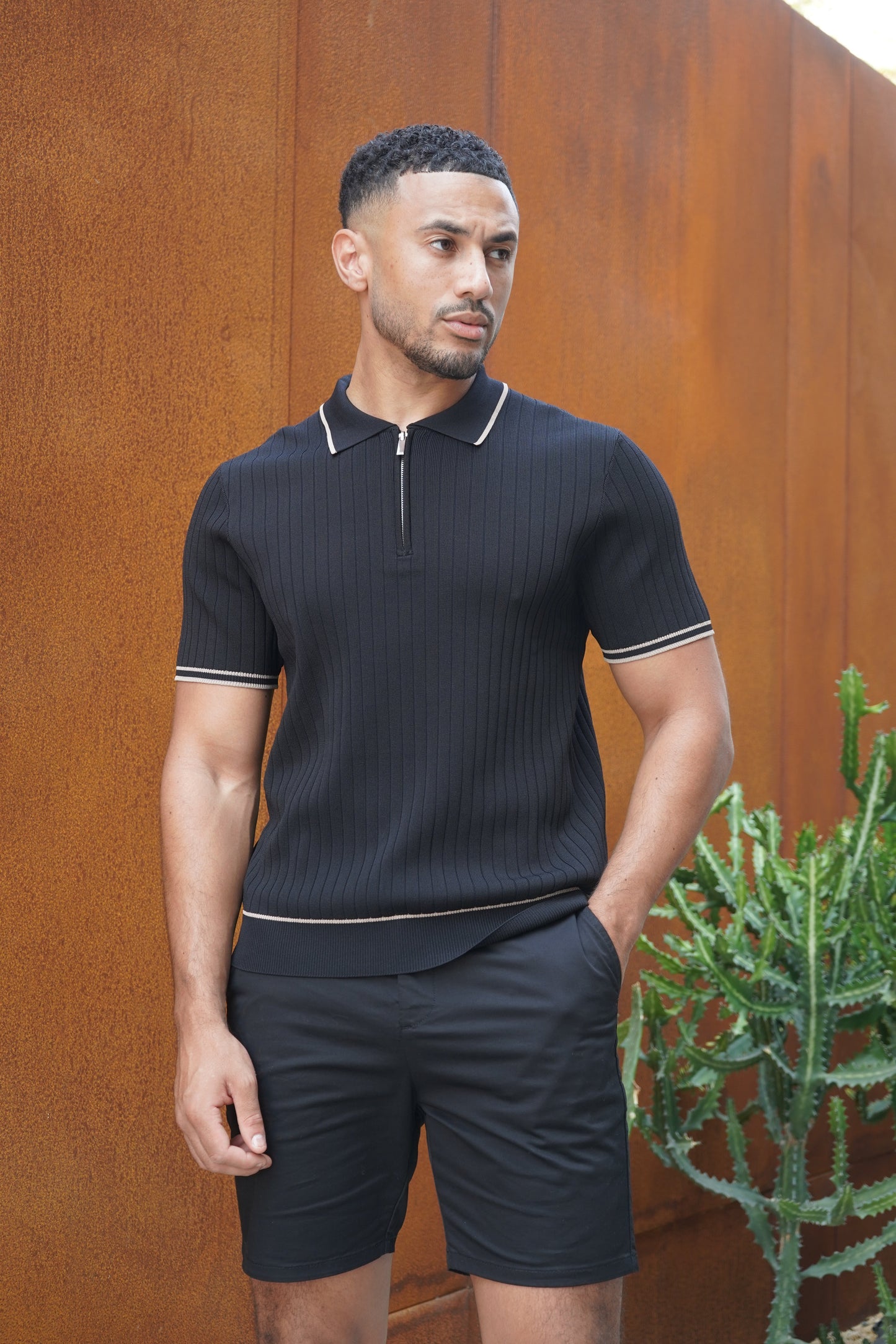 Capo Knitted Contrast Zip Up Polo Shirt - Black
