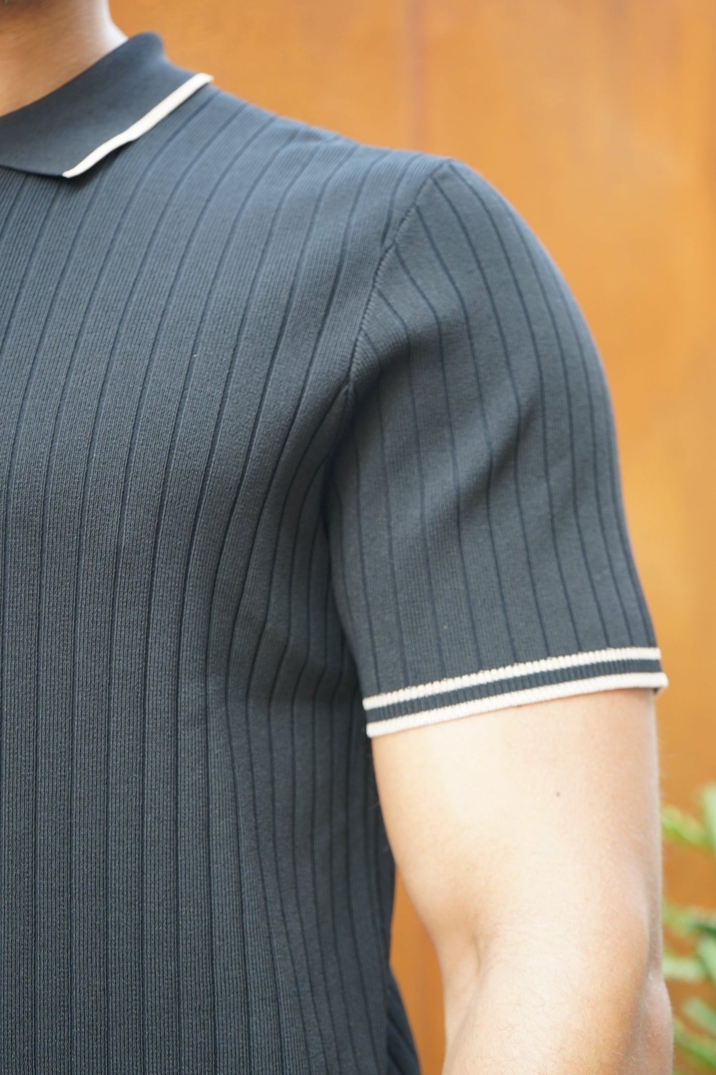 Capo Knitted Contrast Zip Up Polo Shirt - Black