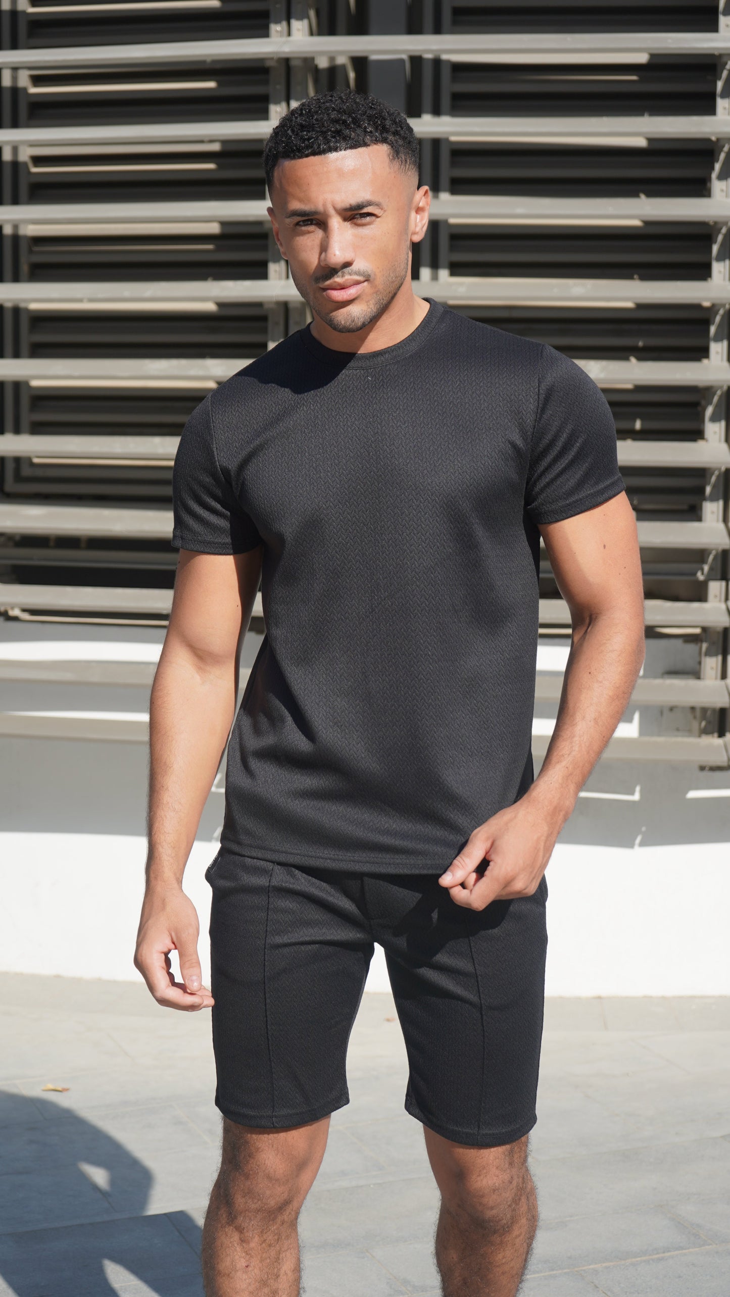 Capo TEXTURED BEAD Short - Black